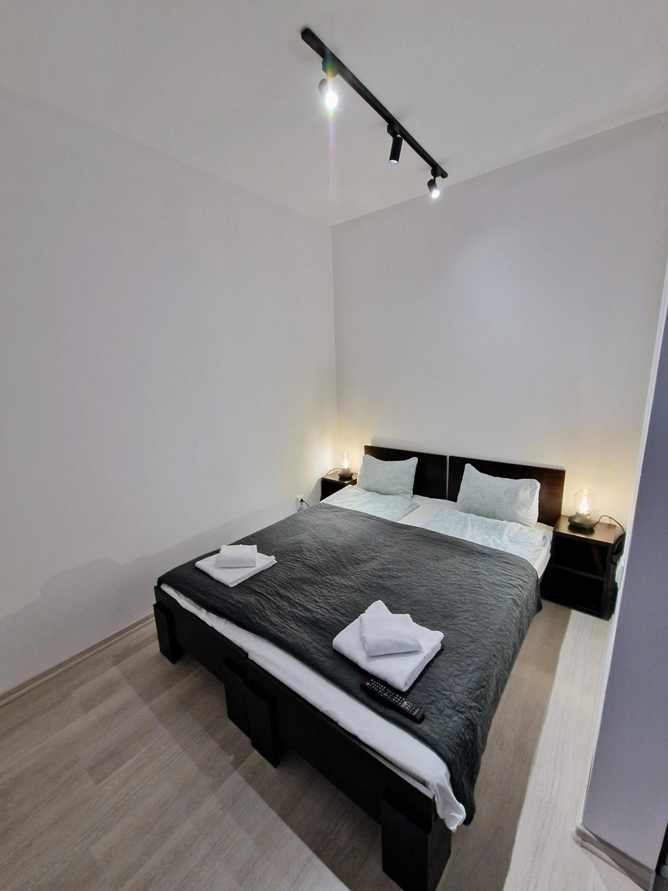 Main Square Apartments & More