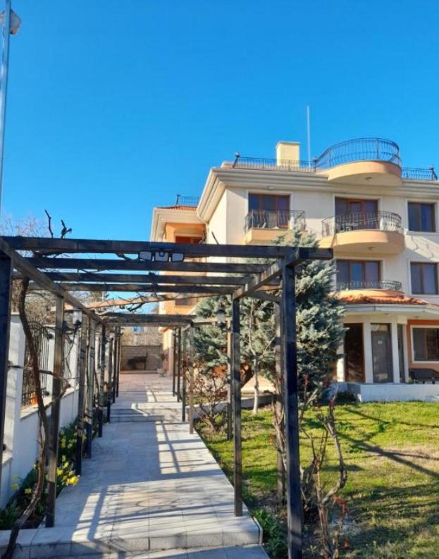 Villa B&B