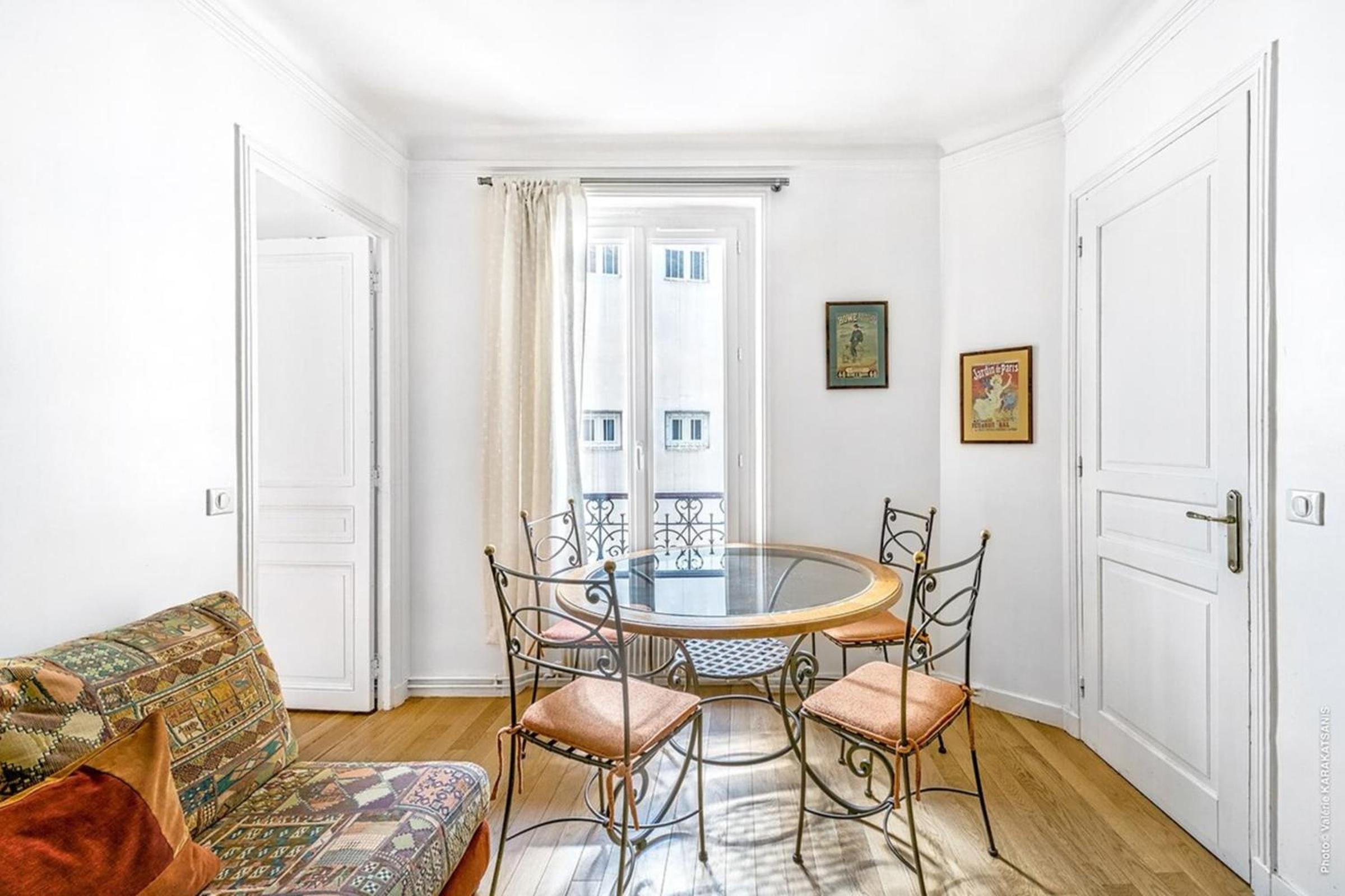 Montmartre - Lamarck - Caulaincourt 2bdr by B'Your Home