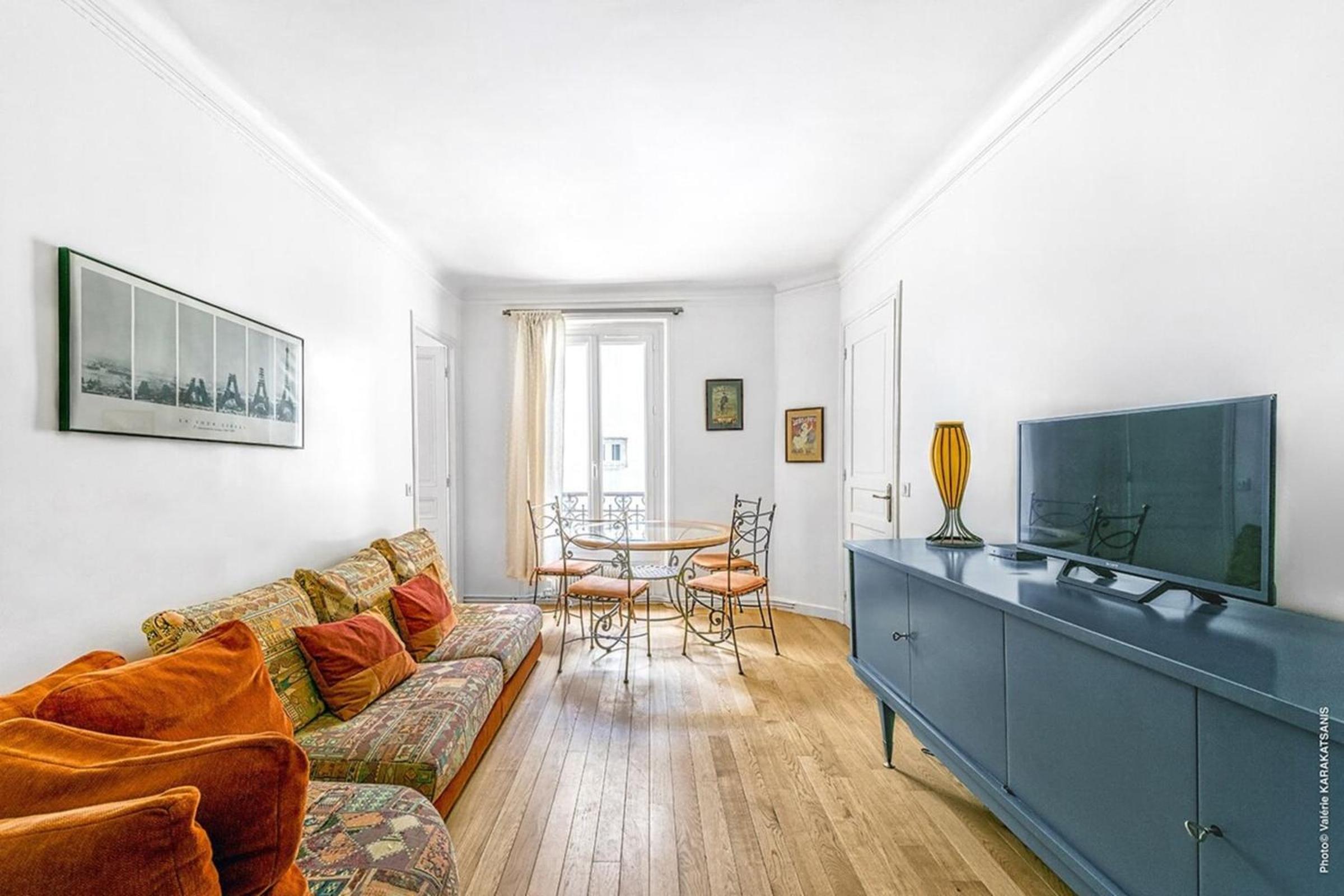 Montmartre - Lamarck - Caulaincourt 2bdr by B'Your Home