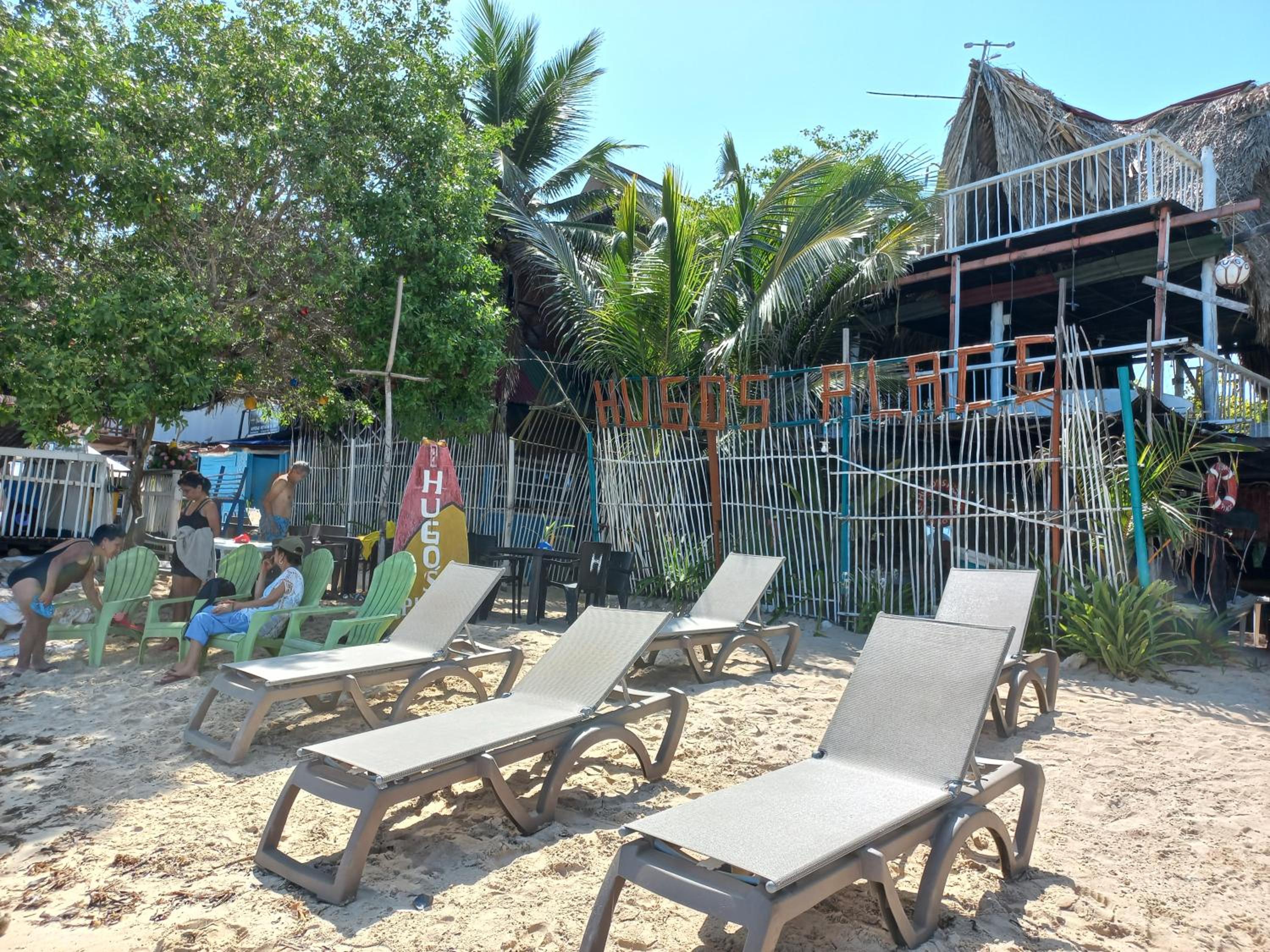 Hugos Place Baru