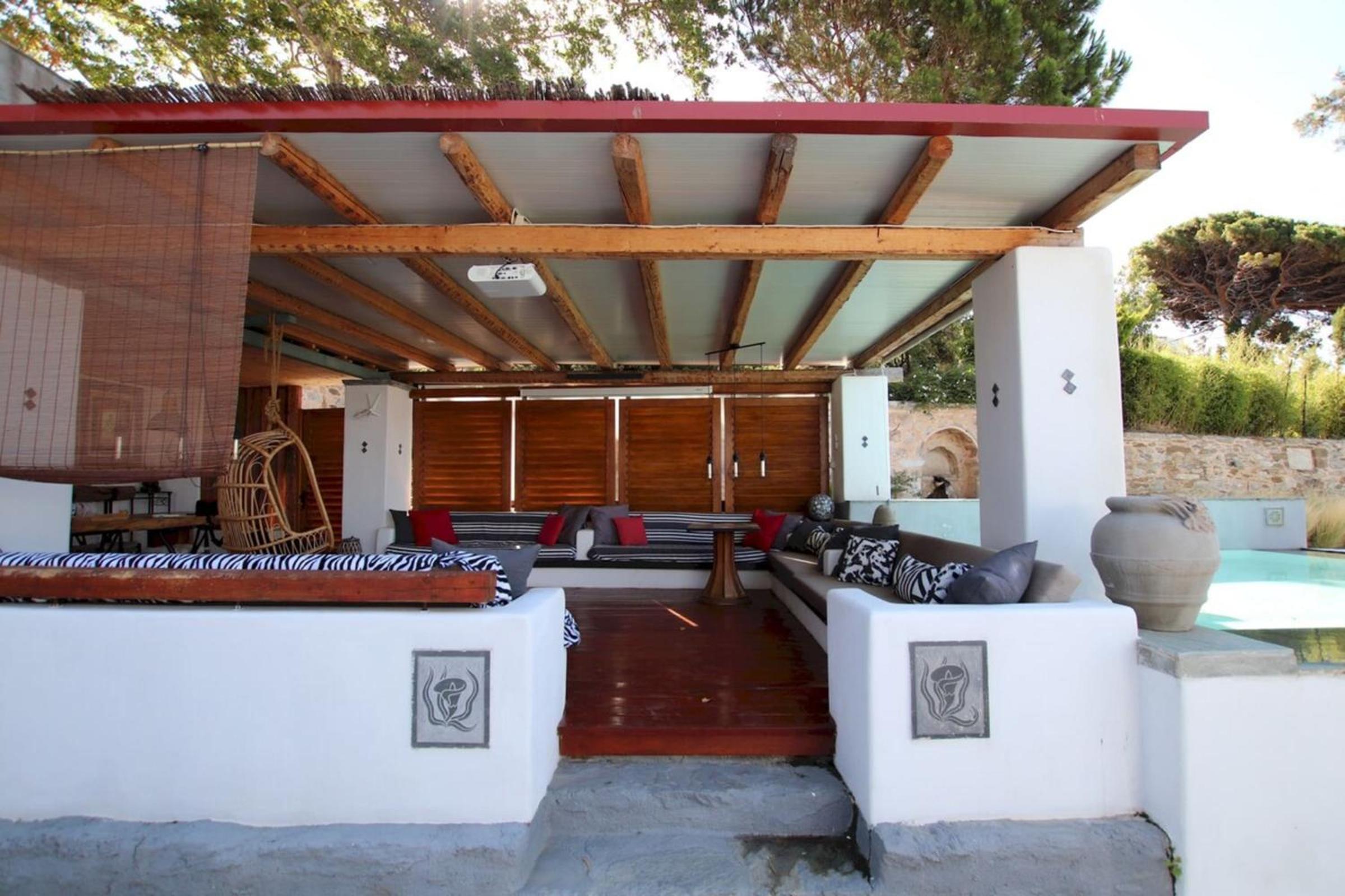 Villa Mahe Tennis Karystos island EVIA - B'Your Home