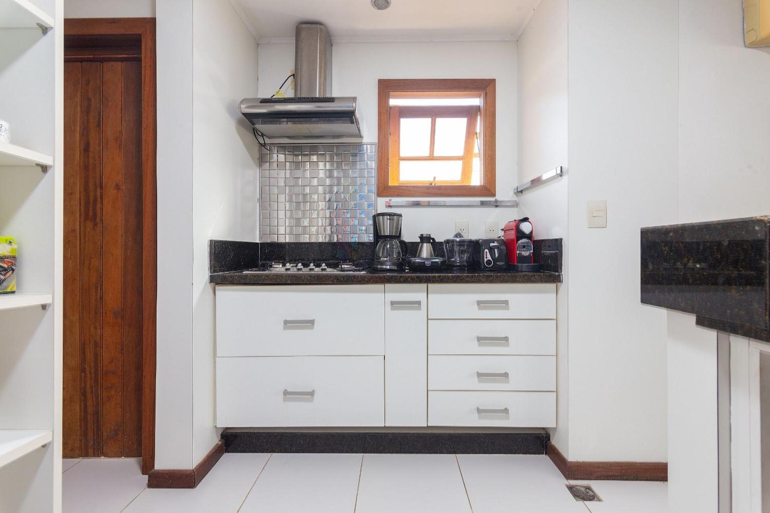 BZ62 Center! Large house, 5 suites and gourmet area