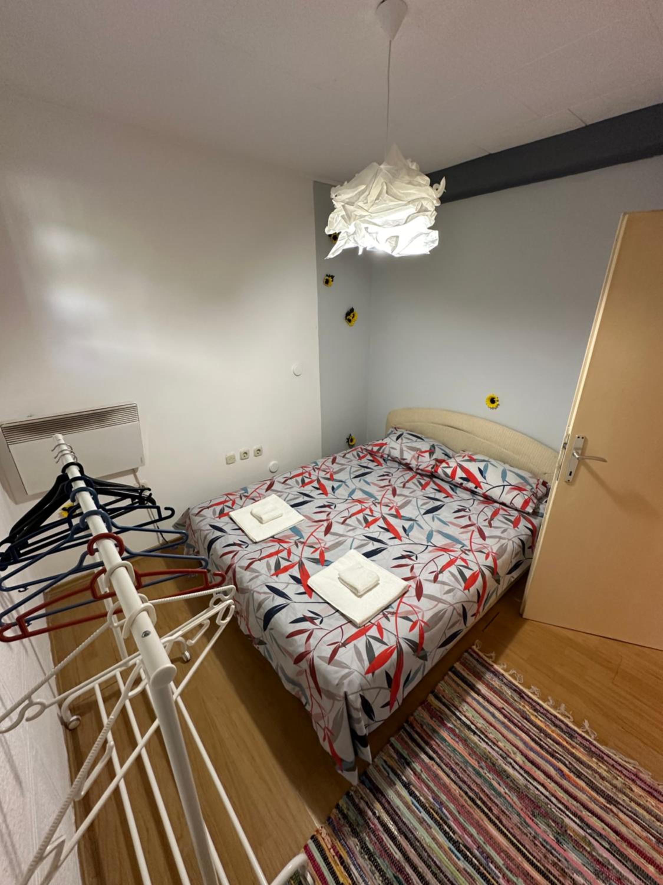 Golden Lily - Pet Friendly Apartment
