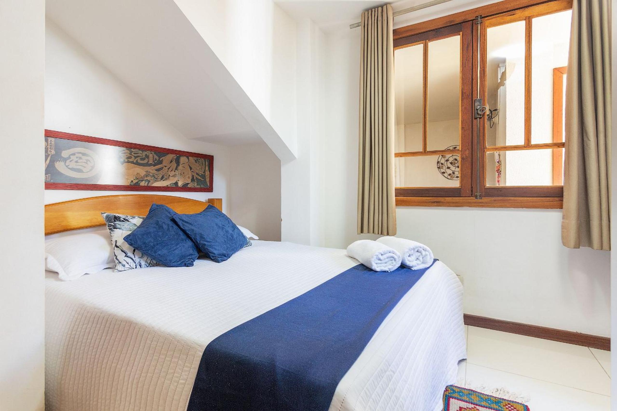 BZ62 Center! Large house, 5 suites and gourmet area