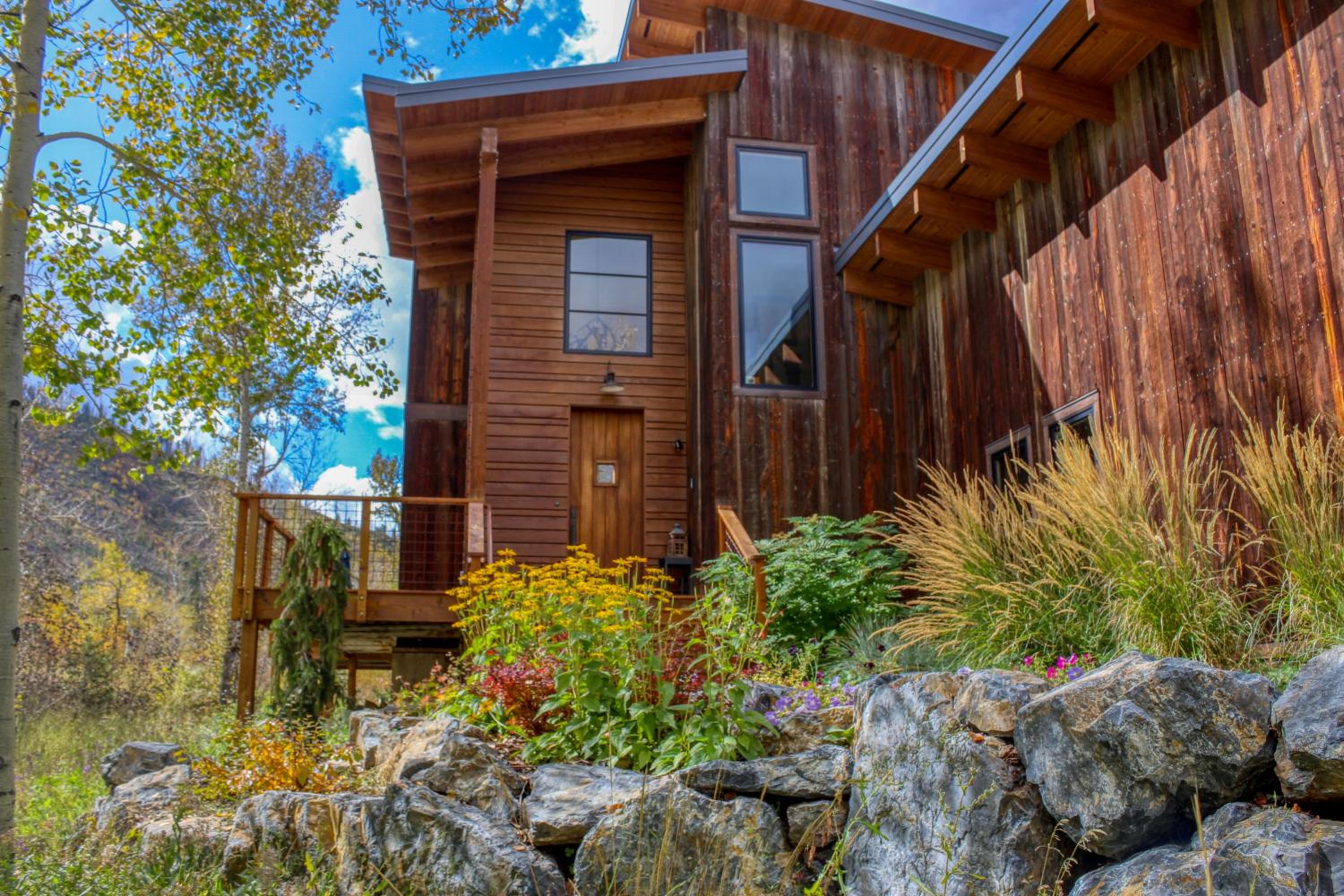 Rustic Modern Luxury Retreat with Hot Tub view 4