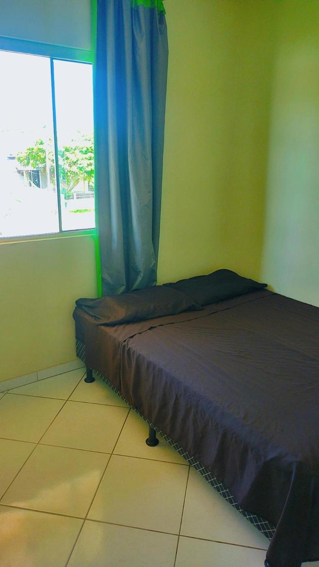 Amplo Apartamento na Pinheira
