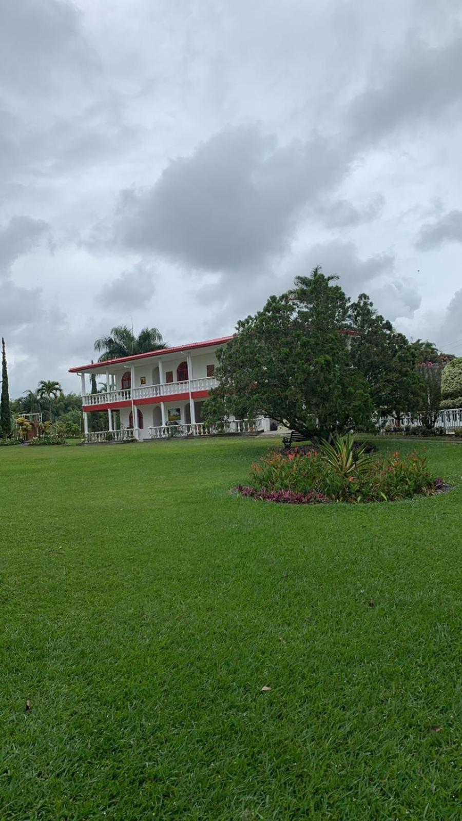 FINCA VILLA ESMERALDA