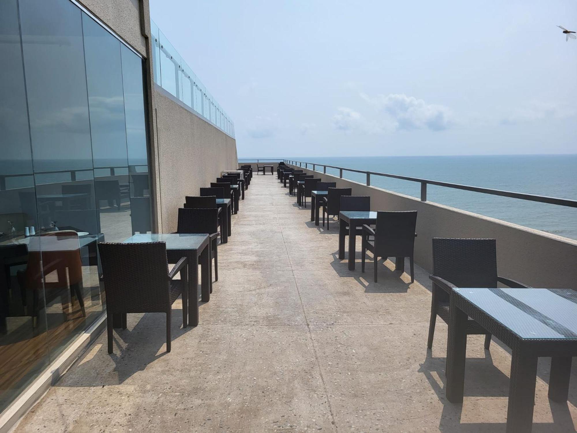 Ocean Breeze Hotel Residencies Luxury Studio Apartment - Negombo view 5