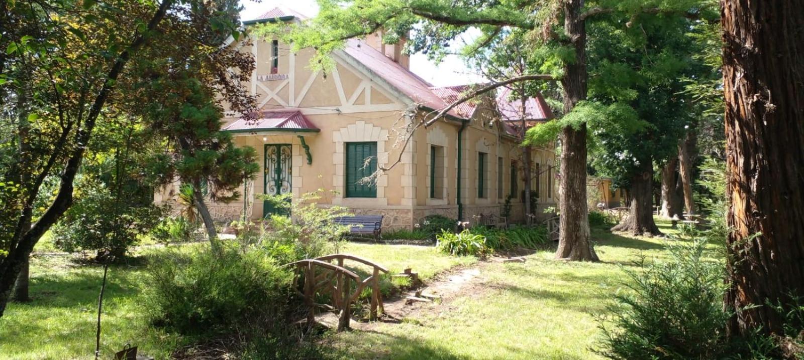 Cabaña en quinta la aurora