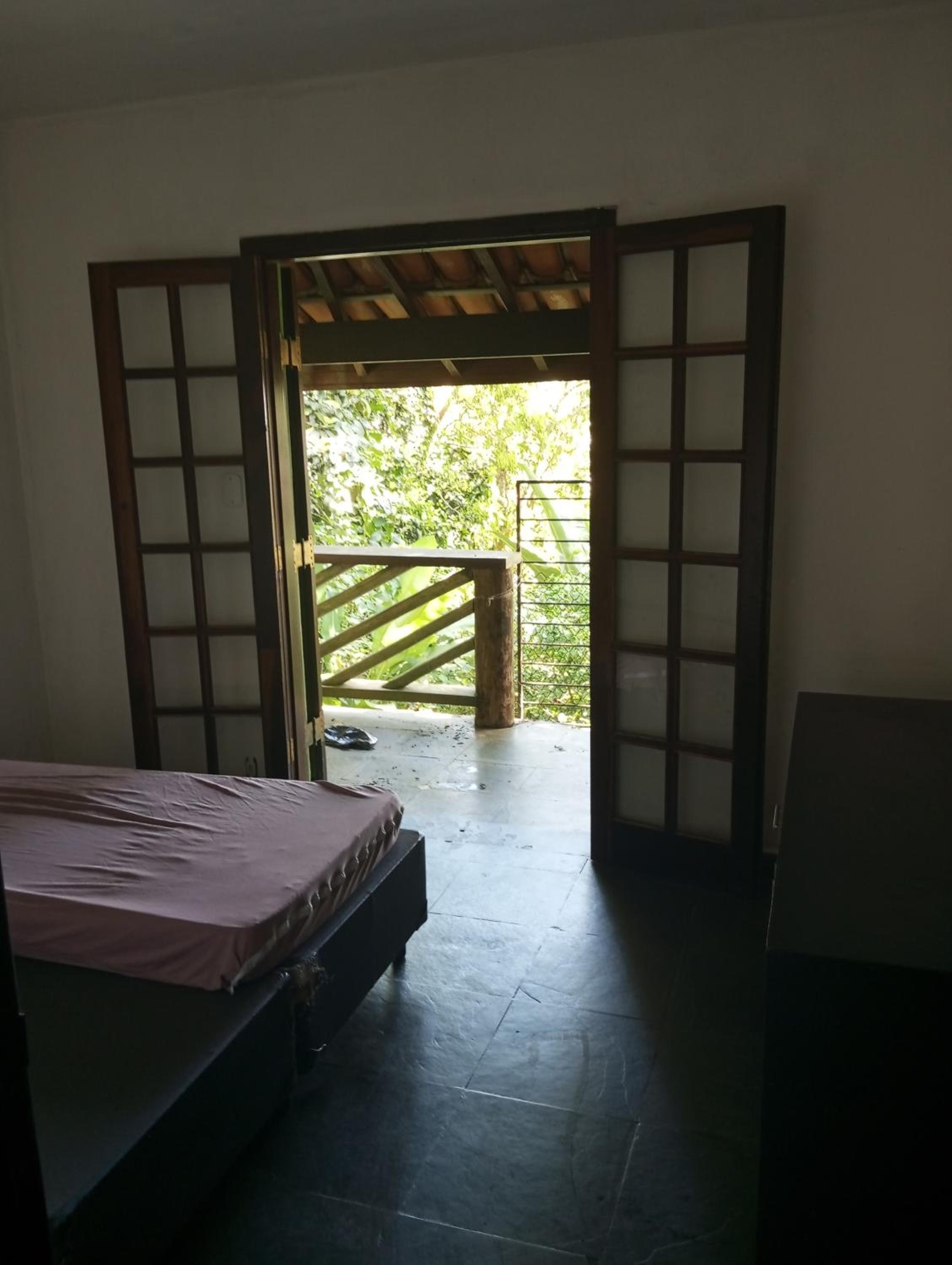 Casa no centro de Caraguatatuba próx da praia