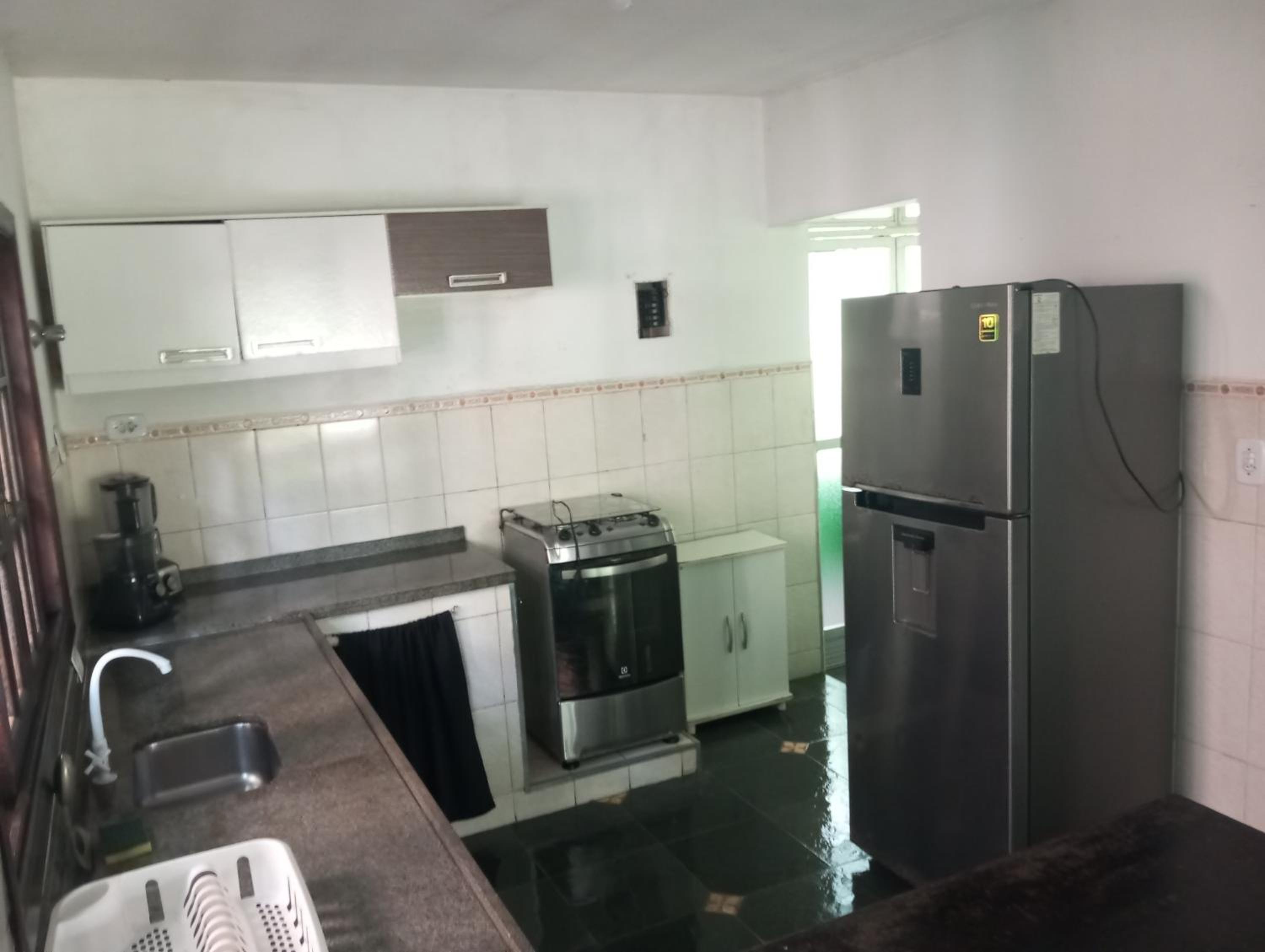Casa no centro de Caraguatatuba próx da praia