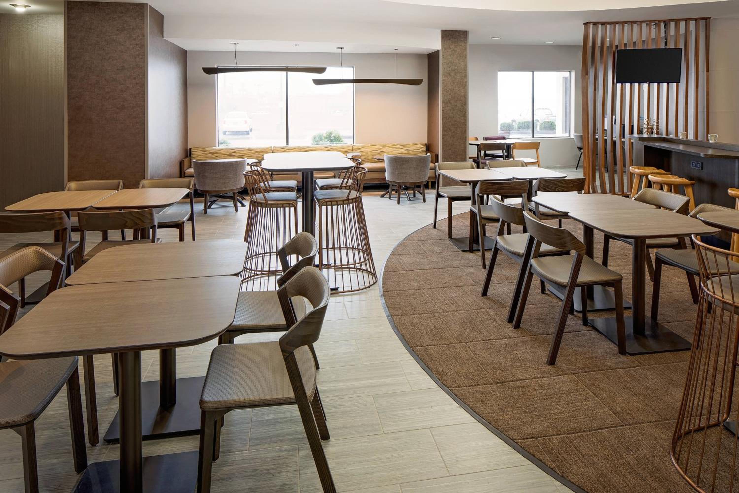 Ardmore Vacations - SpringHill Suites by Marriott Ardmore - Property Image 7