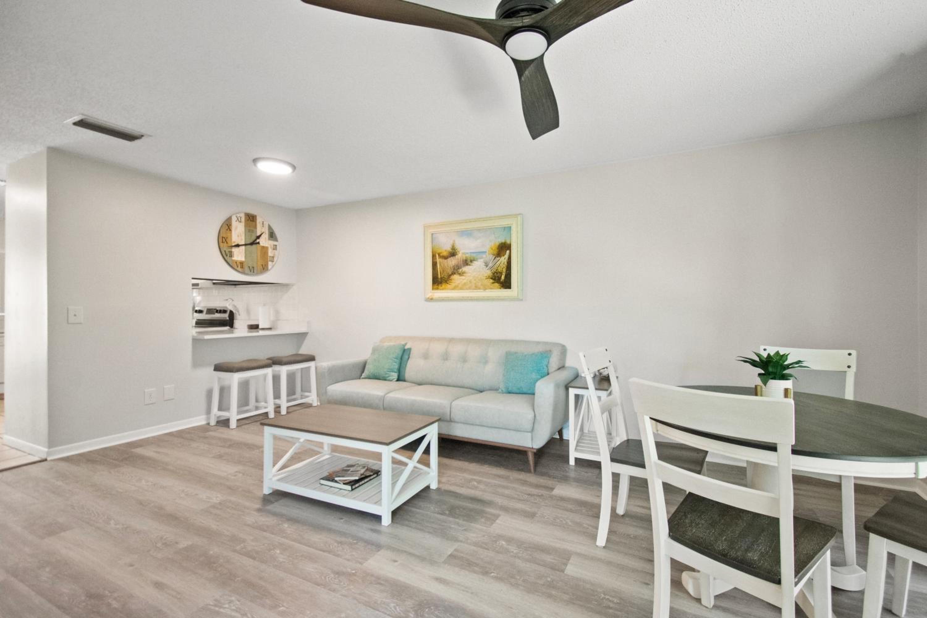 2 Bed/2 Bath Beach Condo view 2