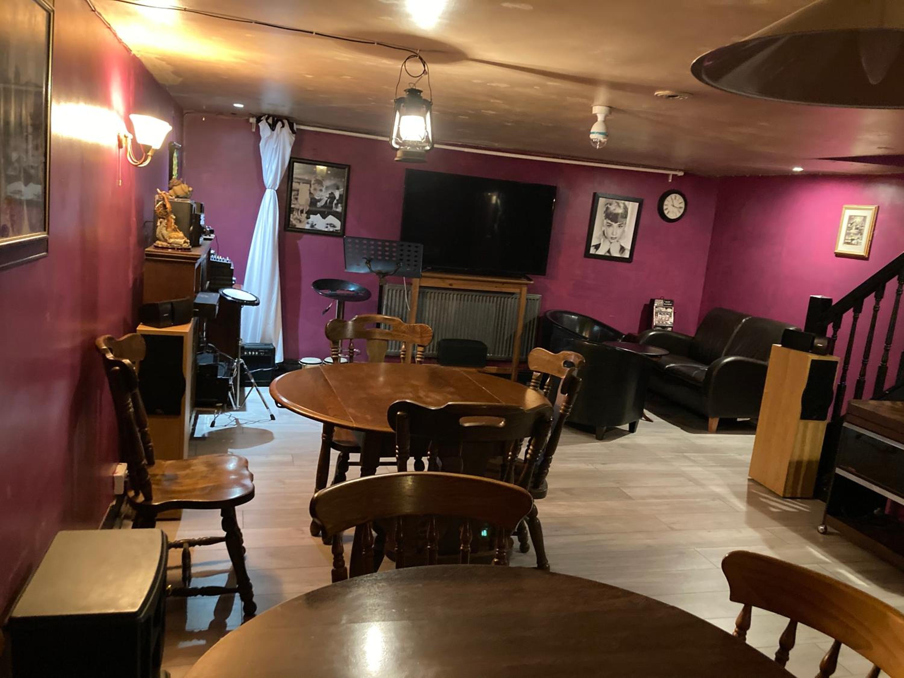 Photo 33