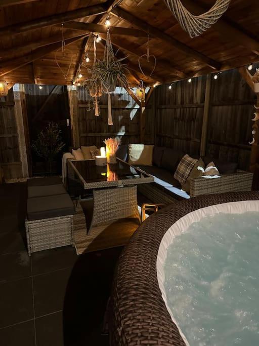 Barn with Hot Tub