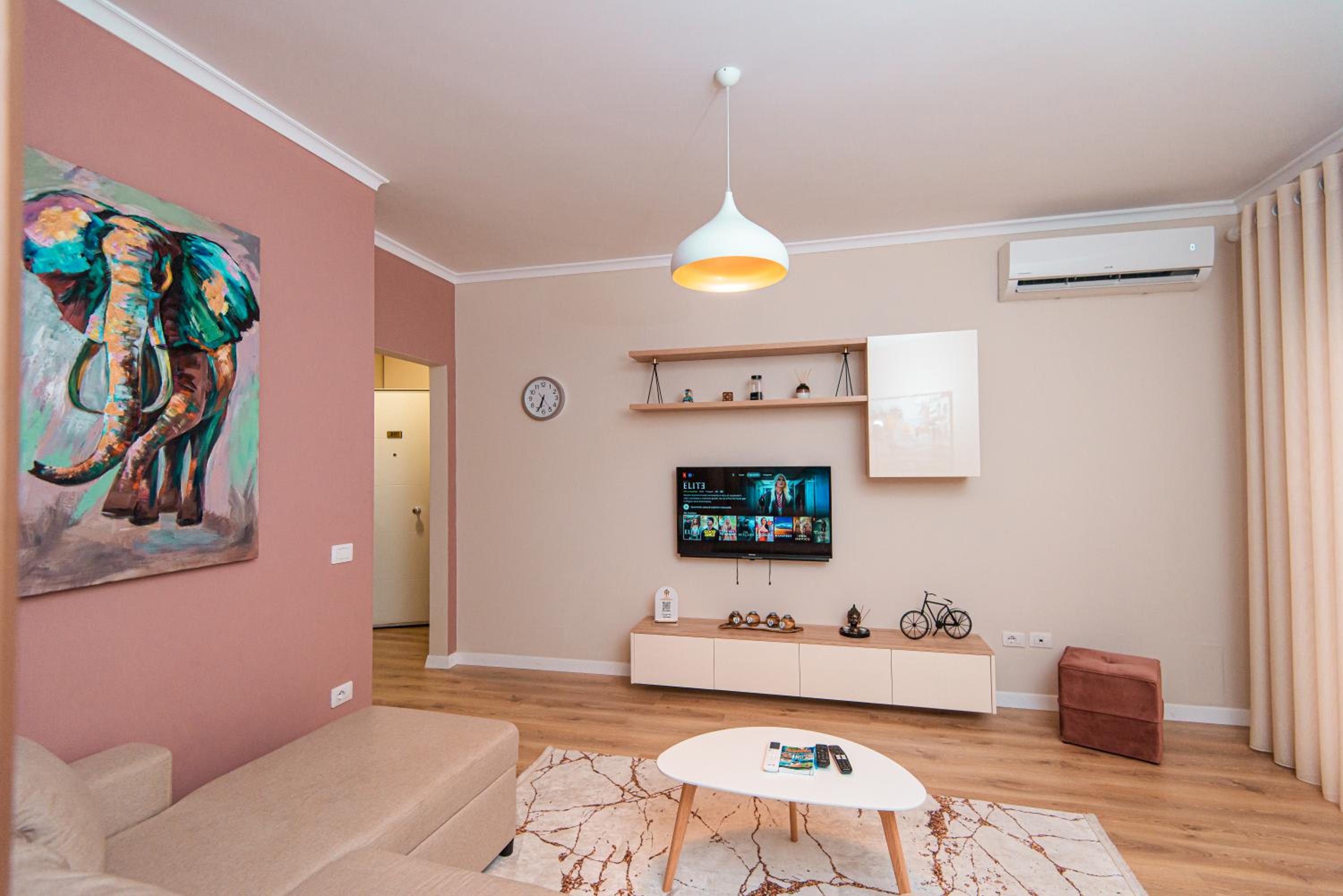 Loris Apartaments 204