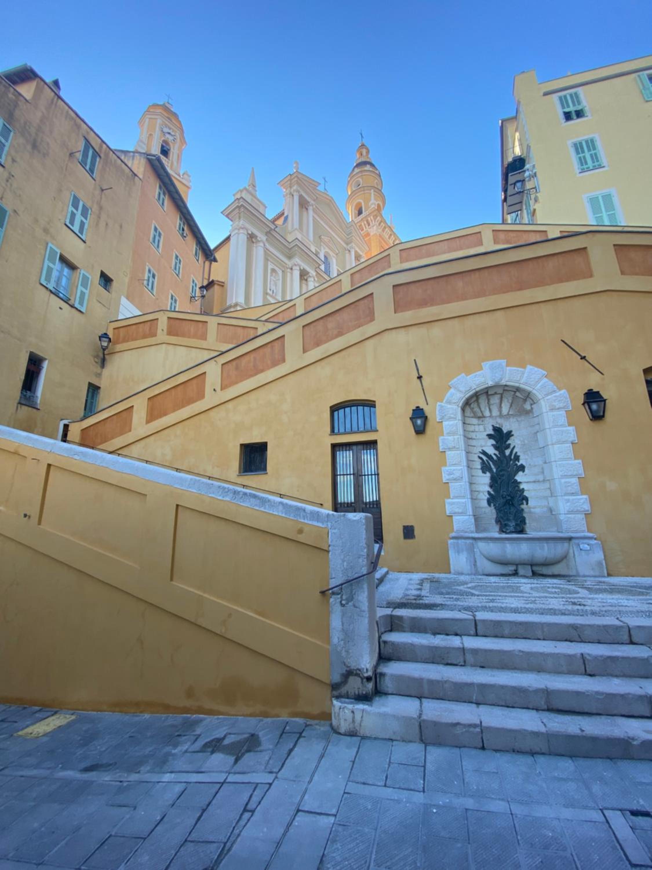 L'Orient Palace Apartments