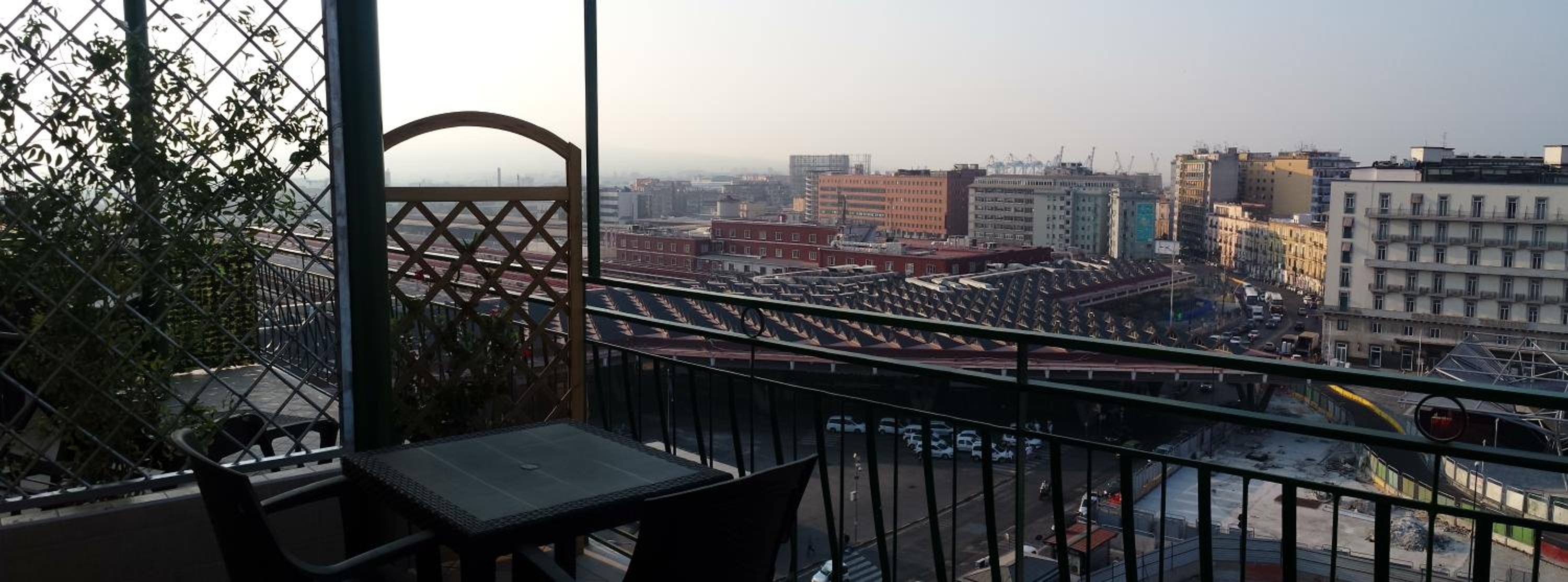 Top Floor Rentrooms Napoli