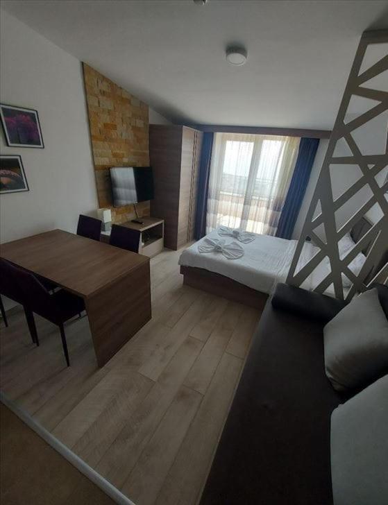 Best Mountain View Apartment Milmari P80 view 5