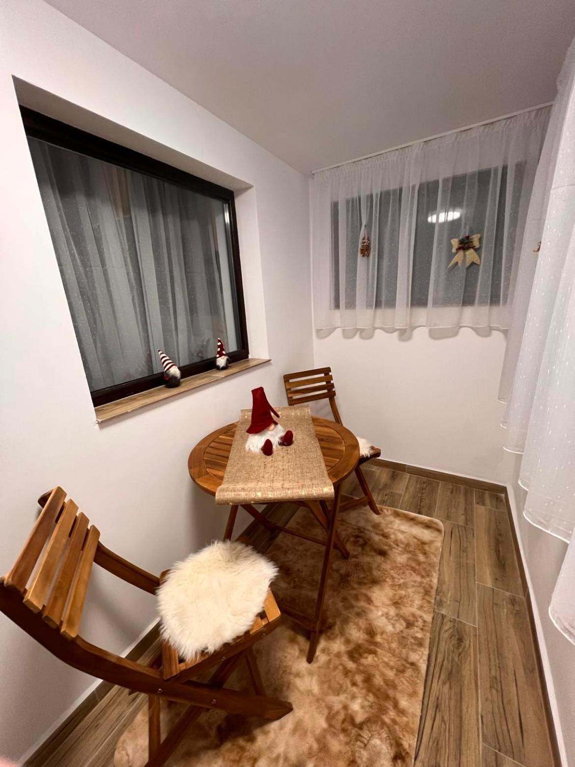 Cozy House Zărnești view 3