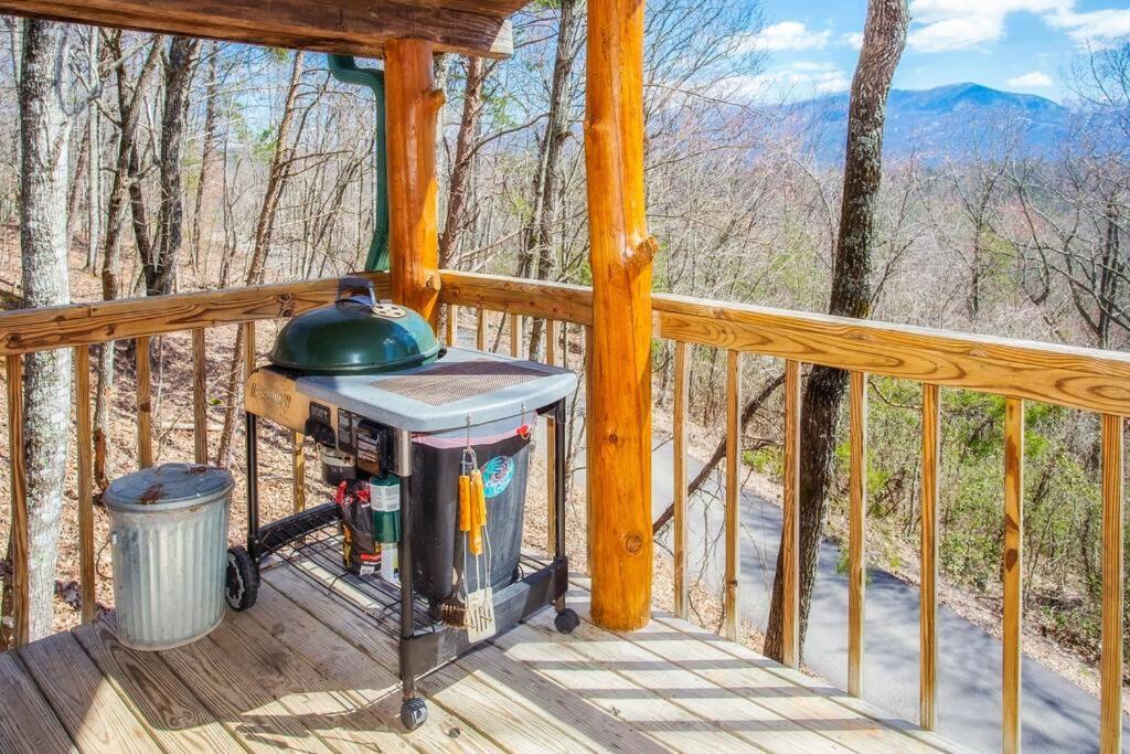 The Pine Knot Cabin