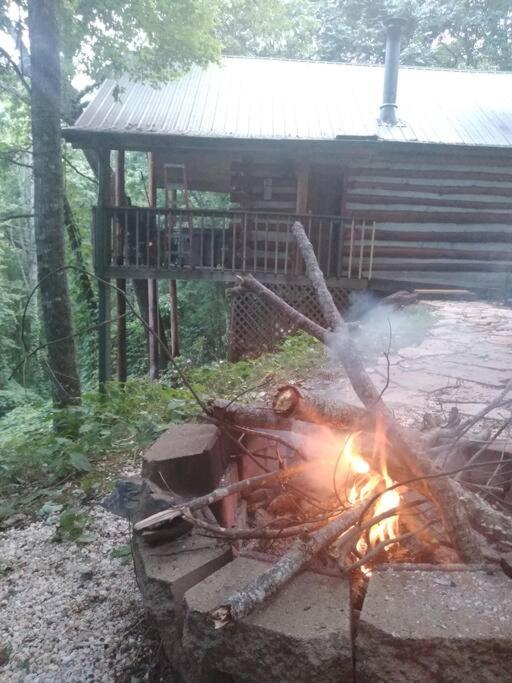 The Pine Knot Cabin