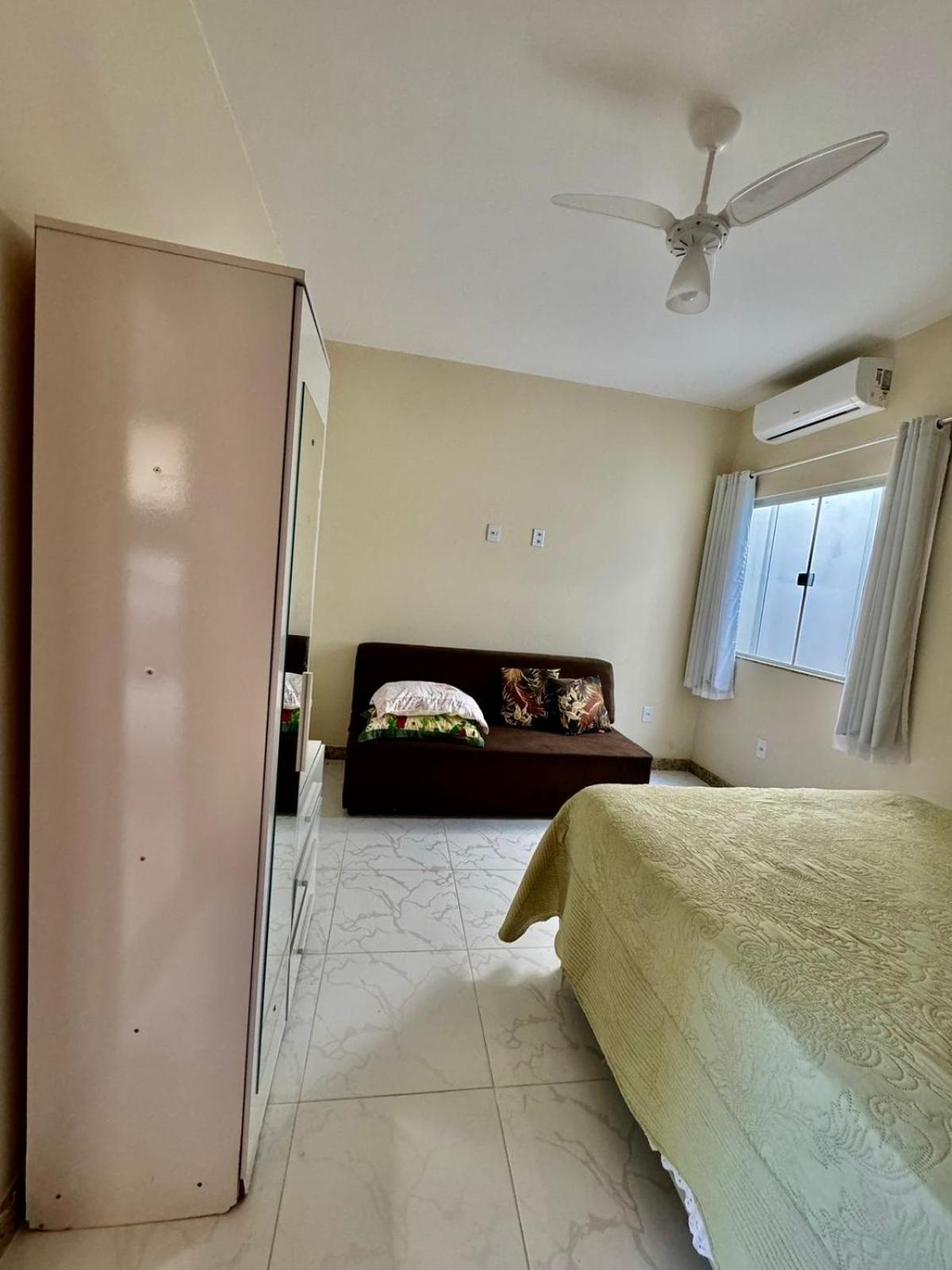 Aptos Luxo completo 2 e 3 quartos em Guriri 300 mts da praia Wi-fi grátis