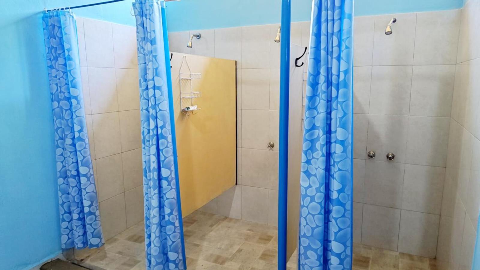 Hostel,Dormis y Camping Costa Bolsón