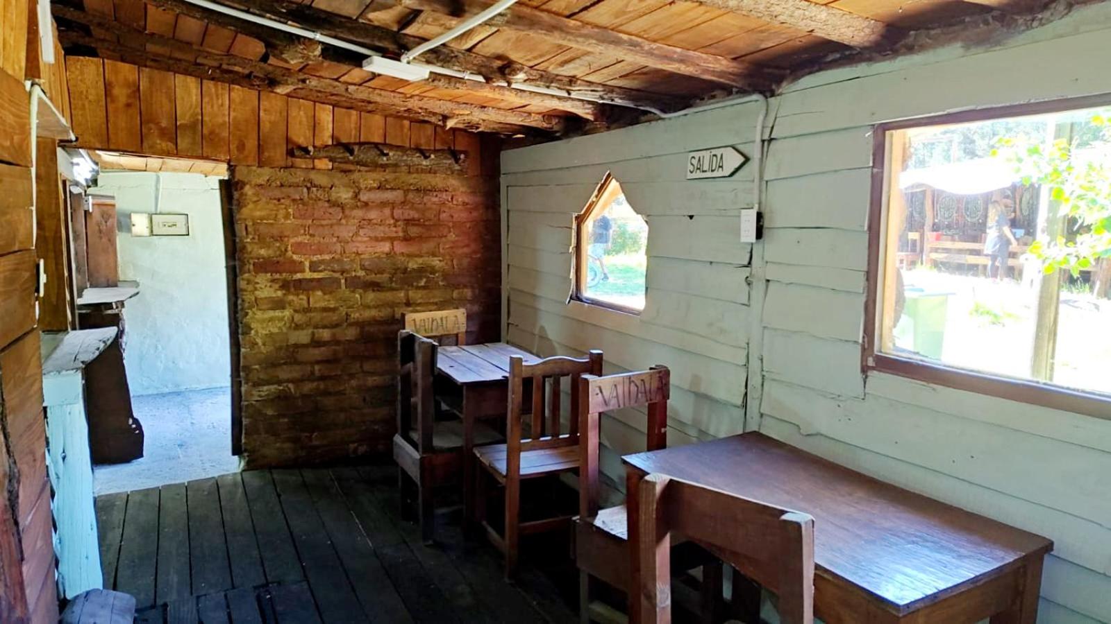 Hostel,Dormis y Camping Costa Bolsón