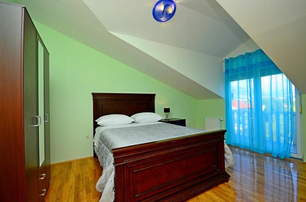 Apartment Luxury Cream