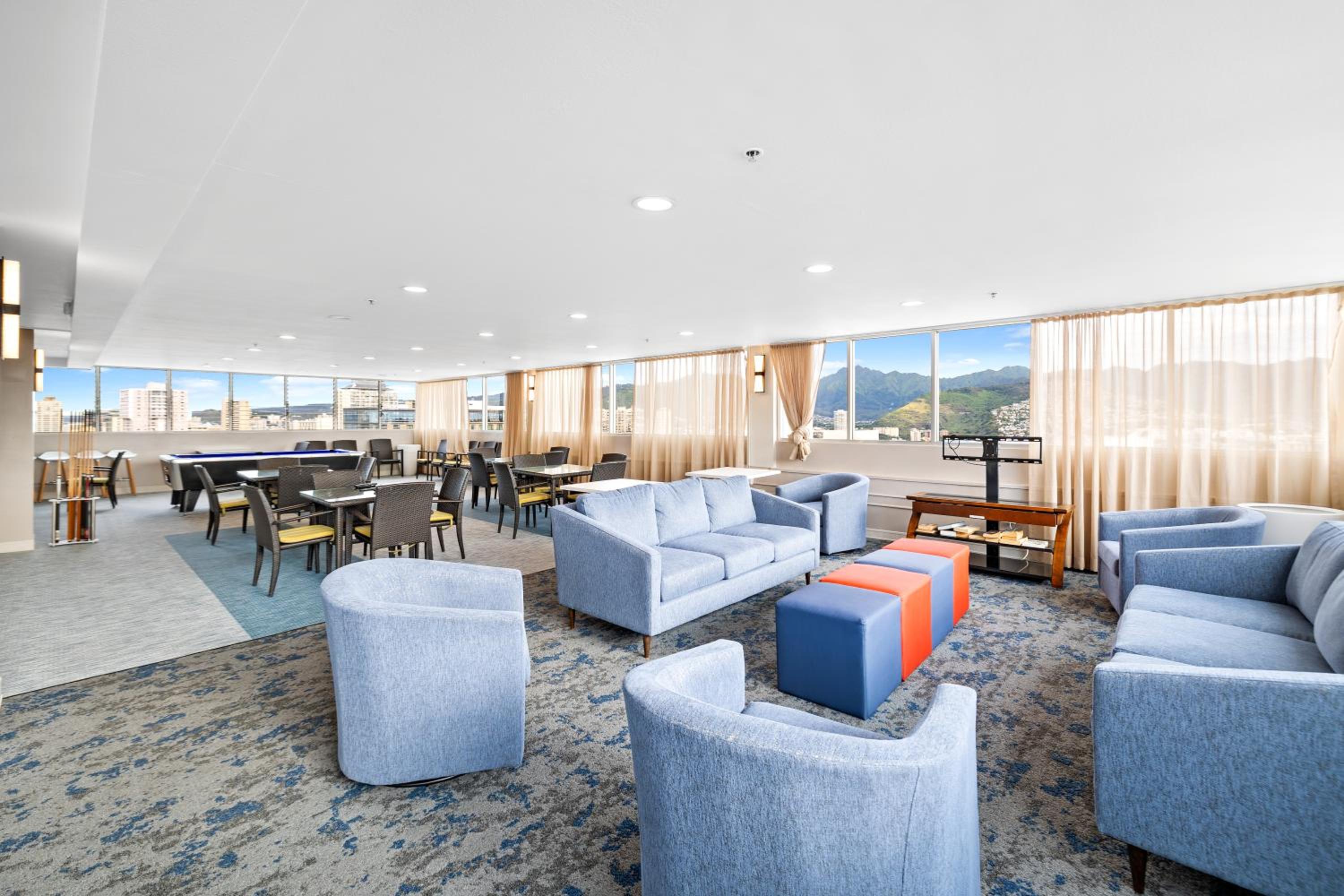 Stylish Waikiki Condo with Ocean View 3Mins to Beach view 2