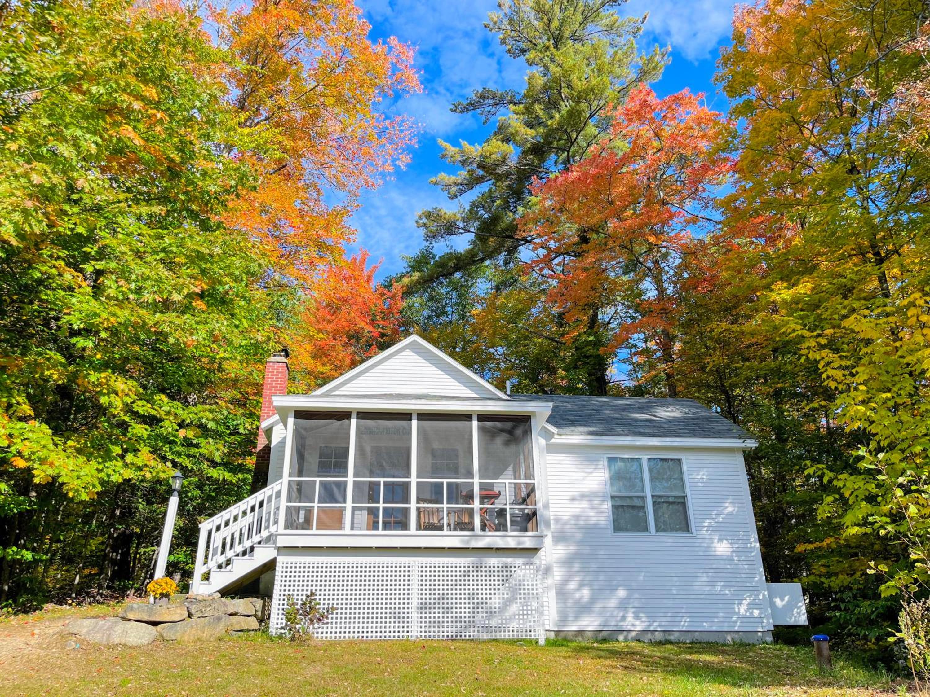 11G Quintessential New Engalnd Cottage with Fantastic Views! view 3