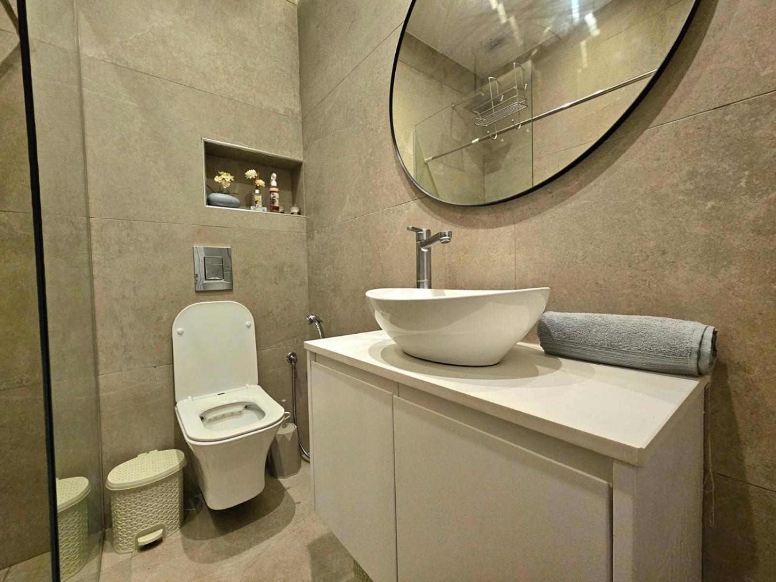 2 Bedrooms Beach Apartment