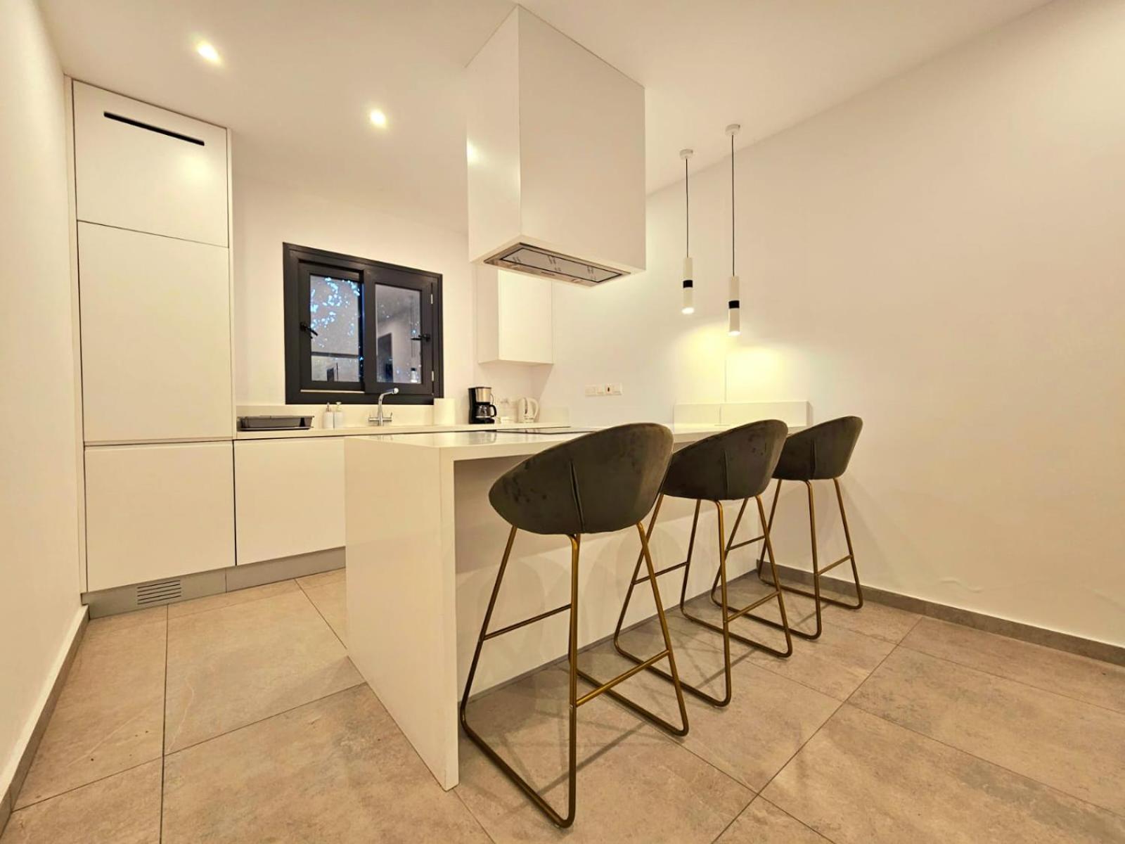 2 Bedrooms Beach Apartment