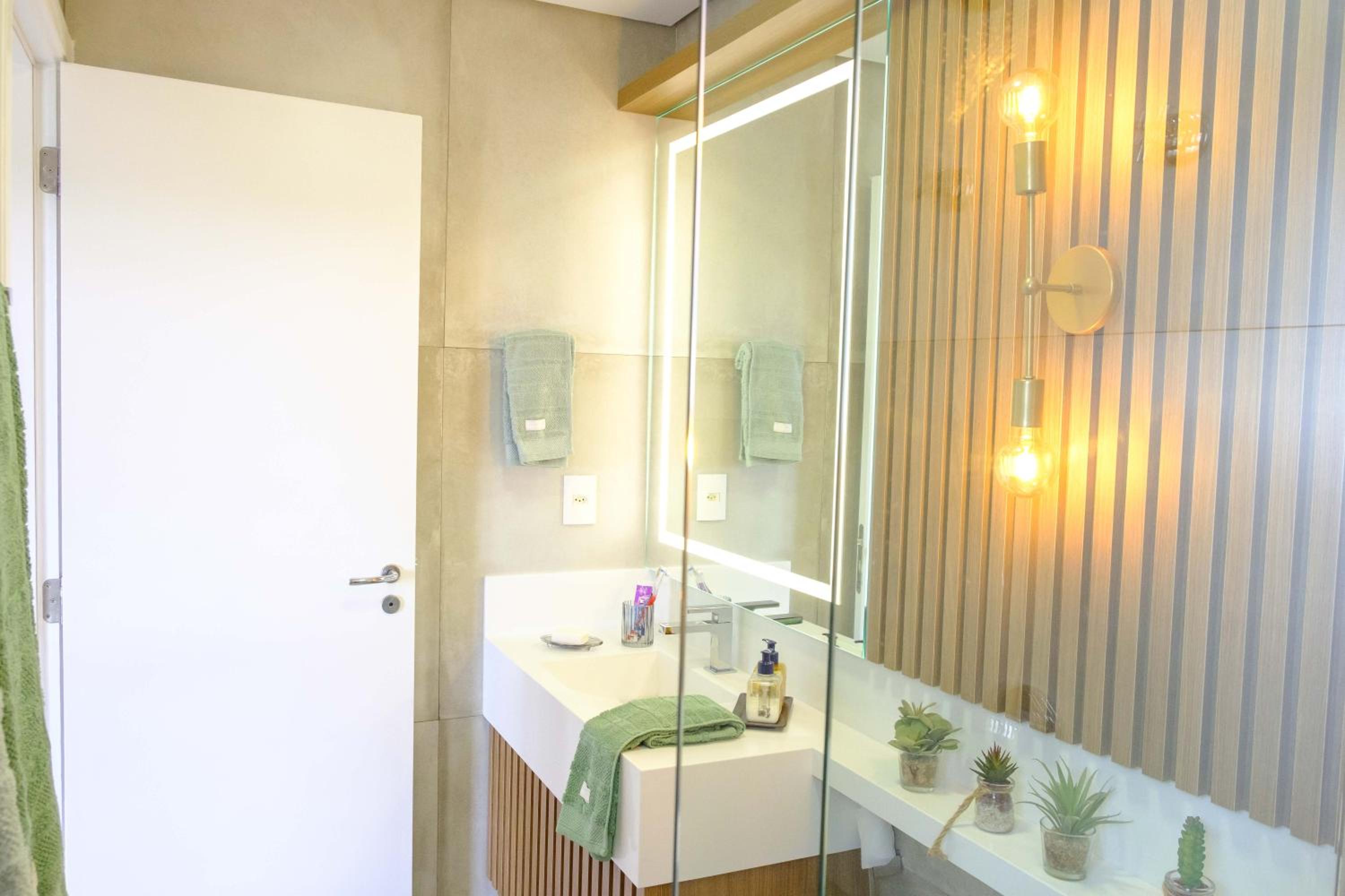 Essence Life Residence com Vista Mar, apartamento completo com 2 quartos em Condomínio Clube a 100 metros da Praia do Campeche, Florianópolis