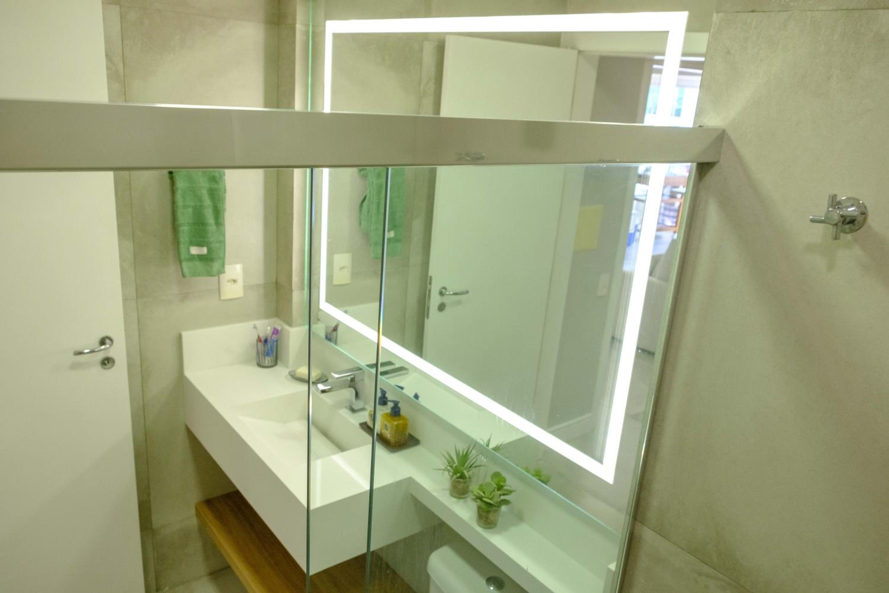 Essence Life Residence com Vista Mar, apartamento completo com 2 quartos em Condomínio Clube a 100 metros da Praia do Campeche, Florianópolis