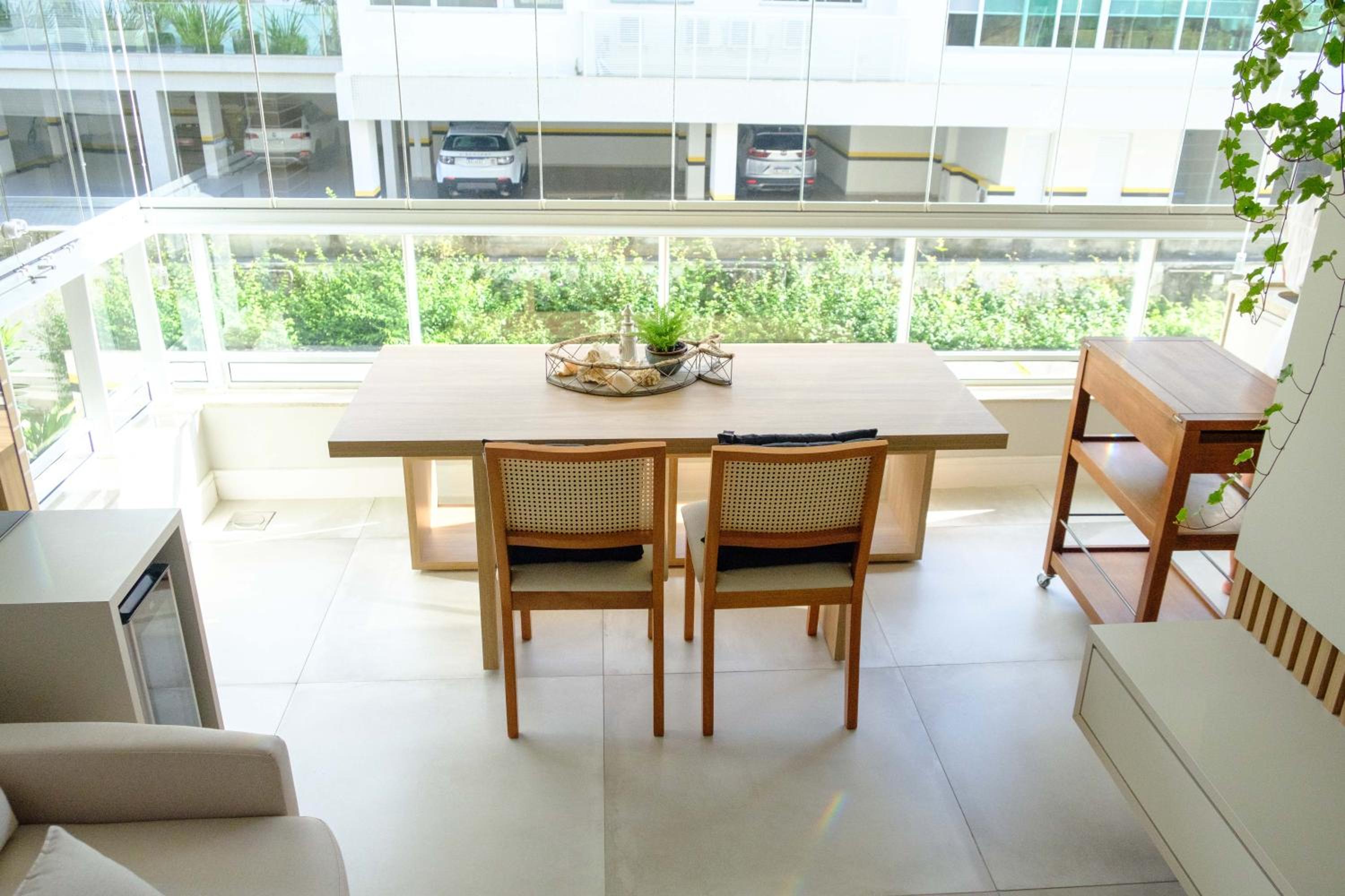 Essence Life Residence com Vista Mar, apartamento completo com 2 quartos em Condomínio Clube a 100 metros da Praia do Campeche, Florianópolis