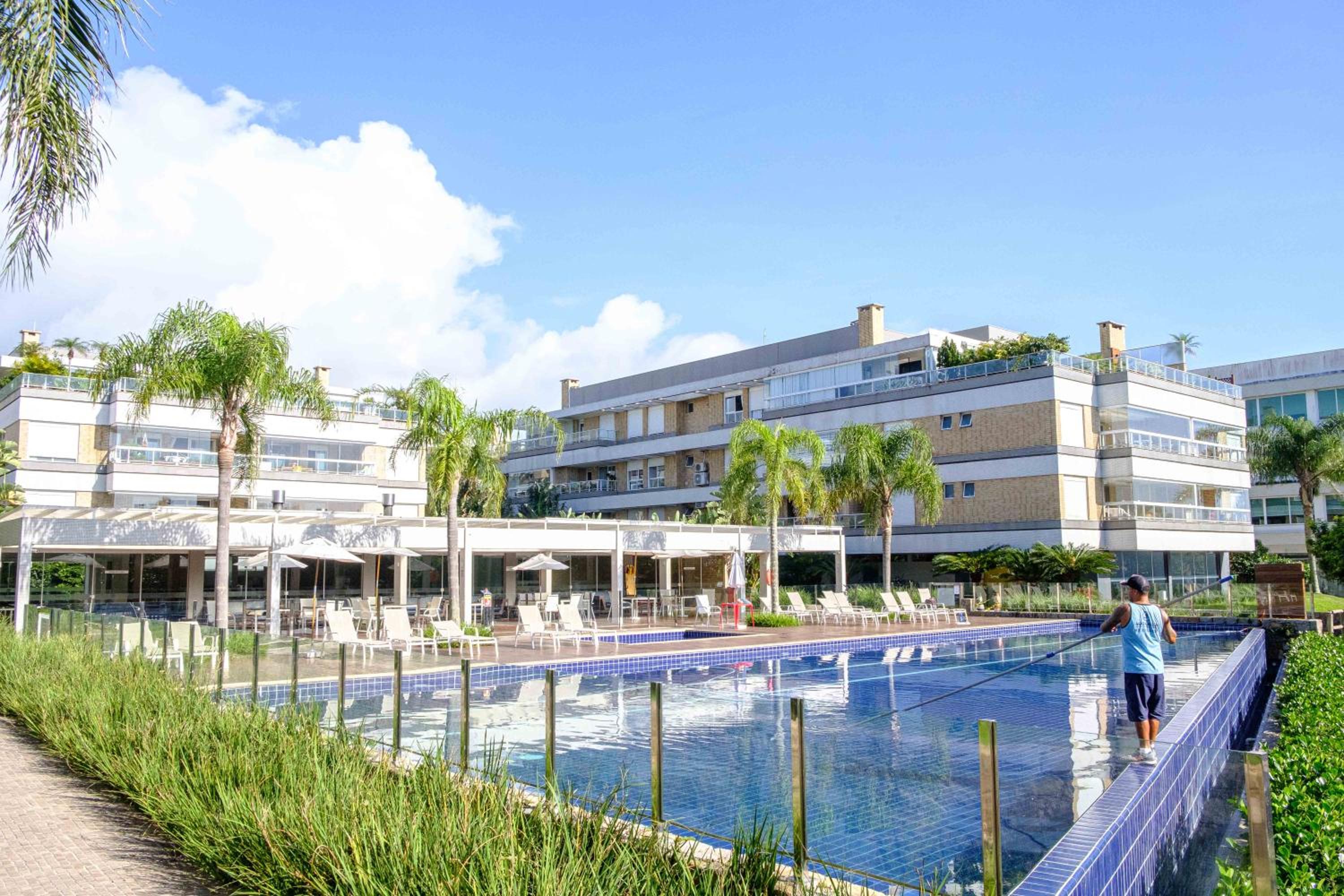 Essence Life Residence com Vista Mar, apartamento completo com 2 quartos em Condomínio Clube a 100 metros da Praia do Campeche, Florianópolis