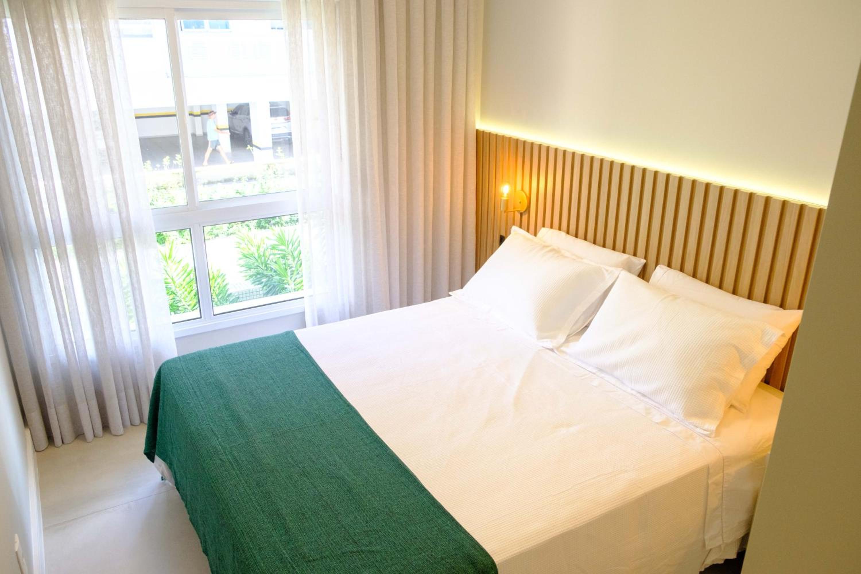 Essence Life Residence com Vista Mar, apartamento completo com 2 quartos em Condomínio Clube a 100 metros da Praia do Campeche, Florianópolis