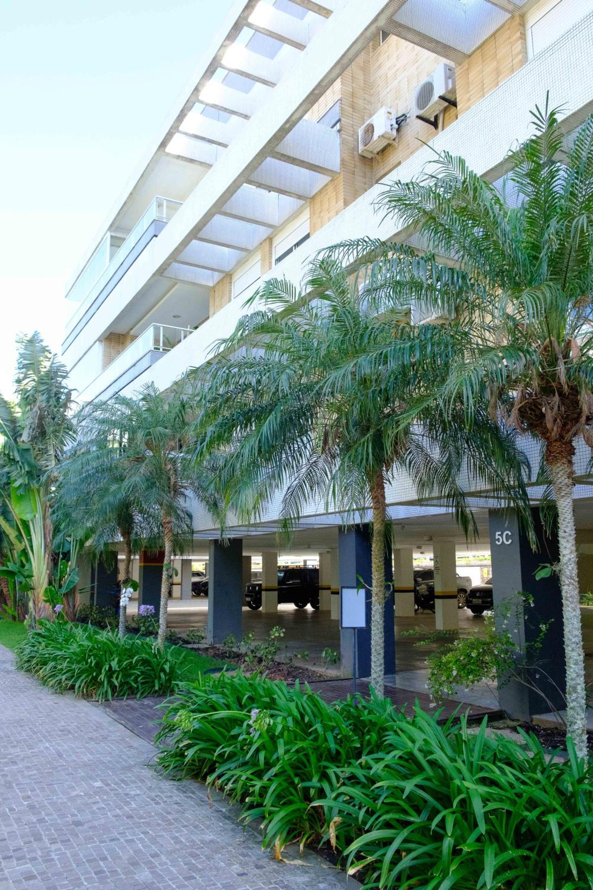 Essence Life Residence com Vista Mar, apartamento completo com 2 quartos em Condomínio Clube a 100 metros da Praia do Campeche, Florianópolis
