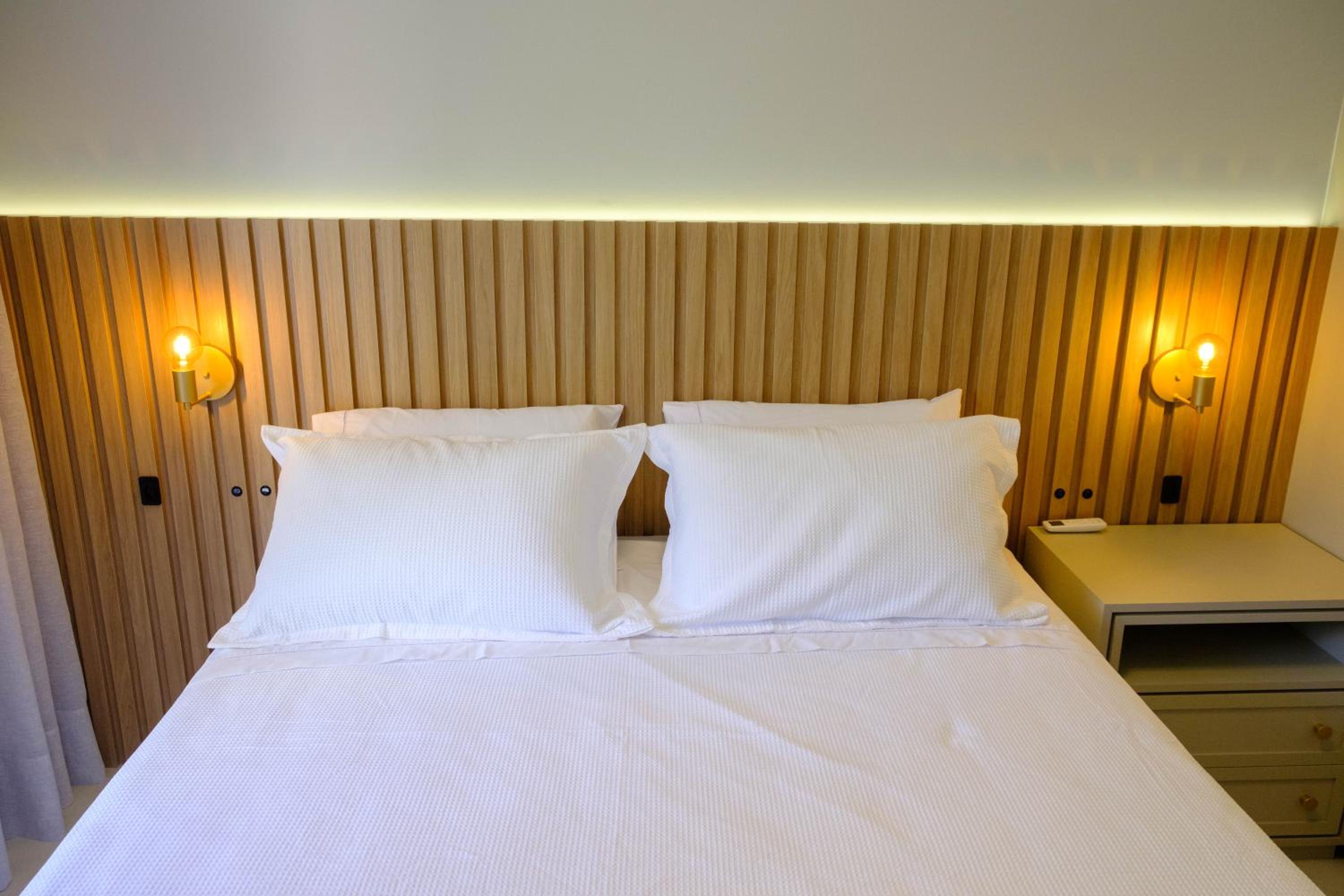 Essence Life Residence com Vista Mar, apartamento completo com 2 quartos em Condomínio Clube a 100 metros da Praia do Campeche, Florianópolis