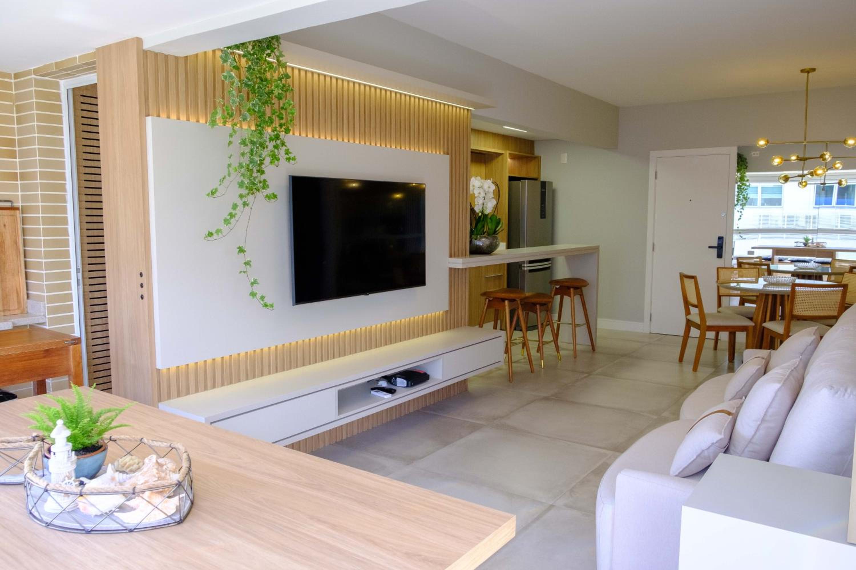 Essence Life Residence com Vista Mar, apartamento completo com 2 quartos em Condomínio Clube a 100 metros da Praia do Campeche, Florianópolis