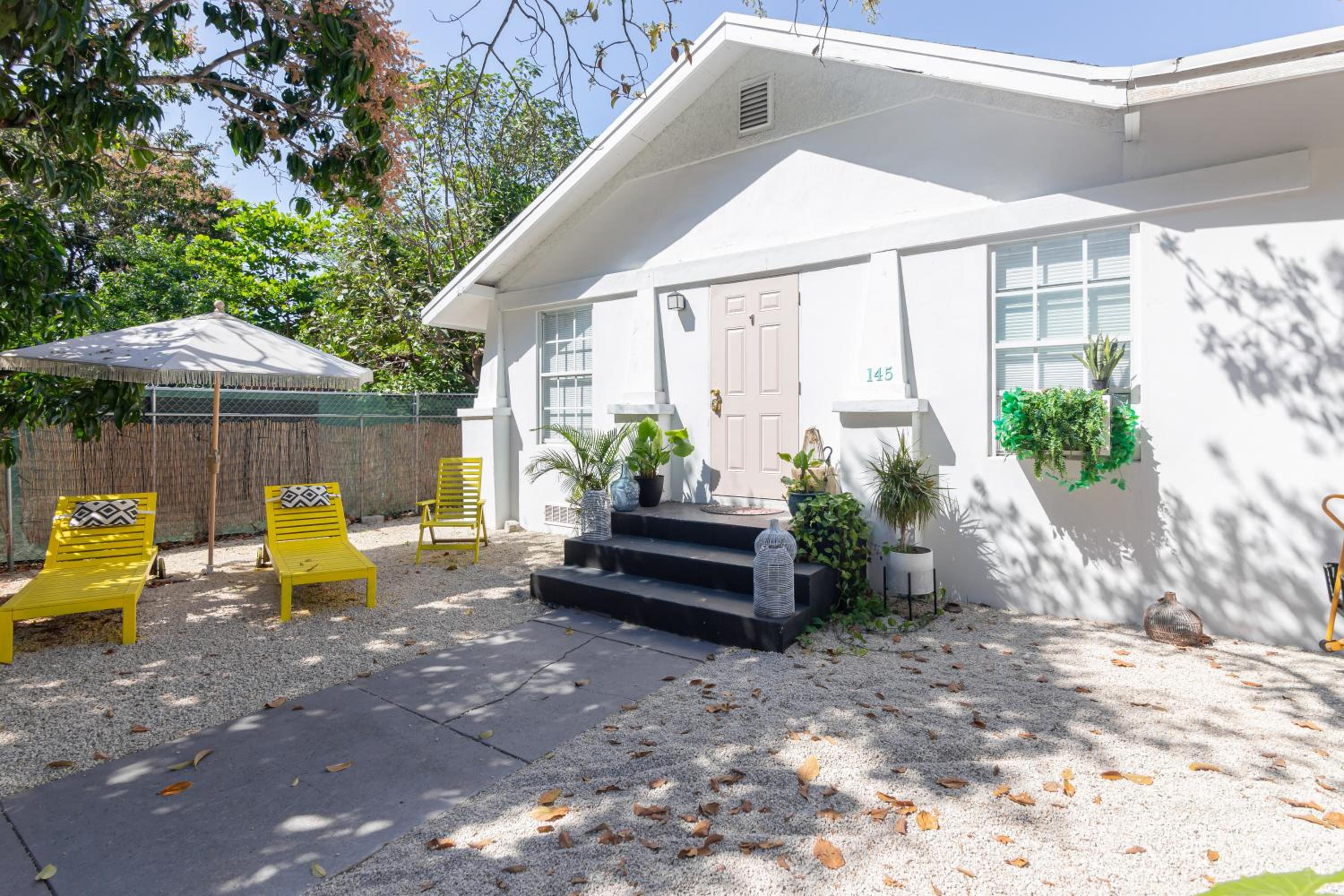 Studio Miami with Backyard - Heart of Downtown and Wynwood