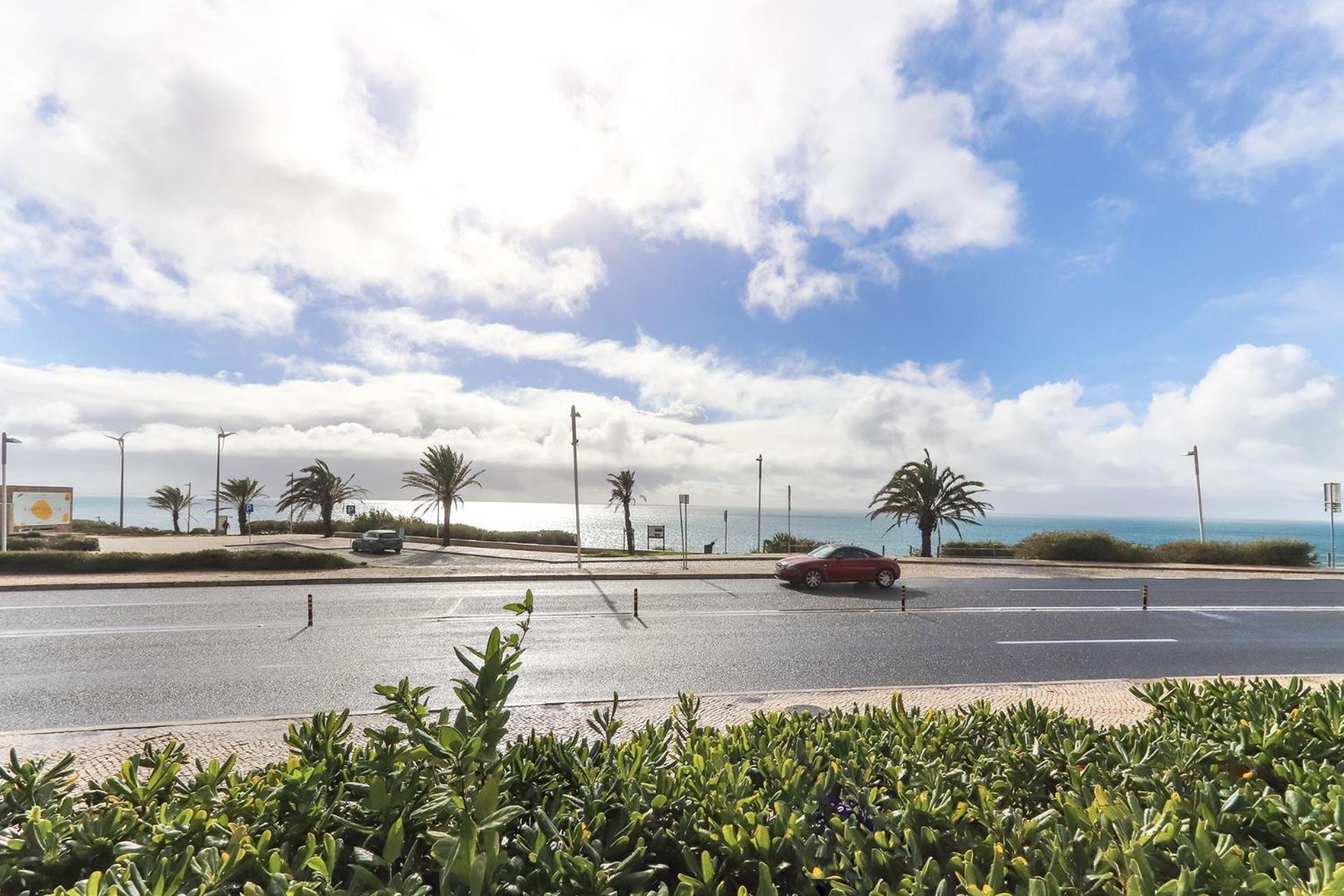 Cascais Beach Flower Apartment