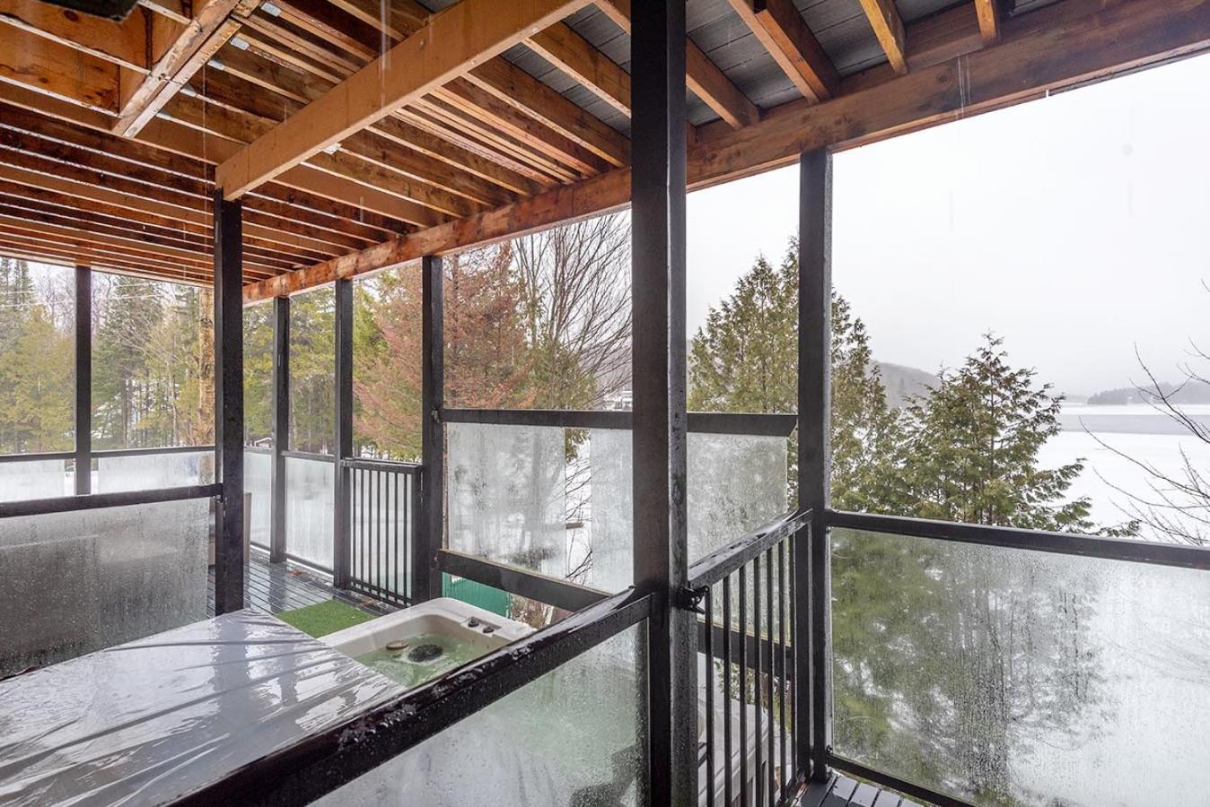 Rustic Waterfront Chalet Panoramic View and Spa