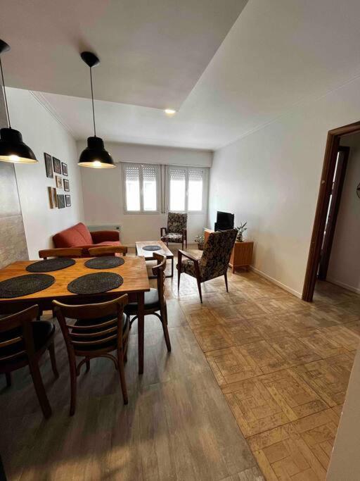 Departamento a una cuadra del mar, entre Playa Varese y Torreón del Monje