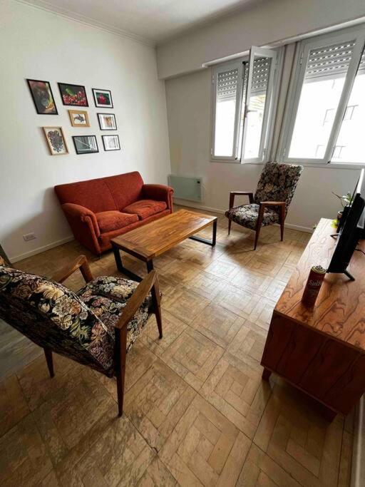 Departamento a una cuadra del mar, entre Playa Varese y Torreón del Monje