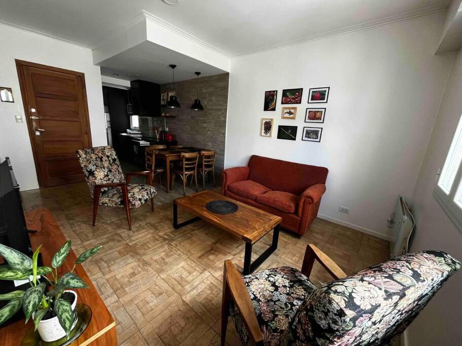 Departamento a una cuadra del mar, entre Playa Varese y Torreón del Monje