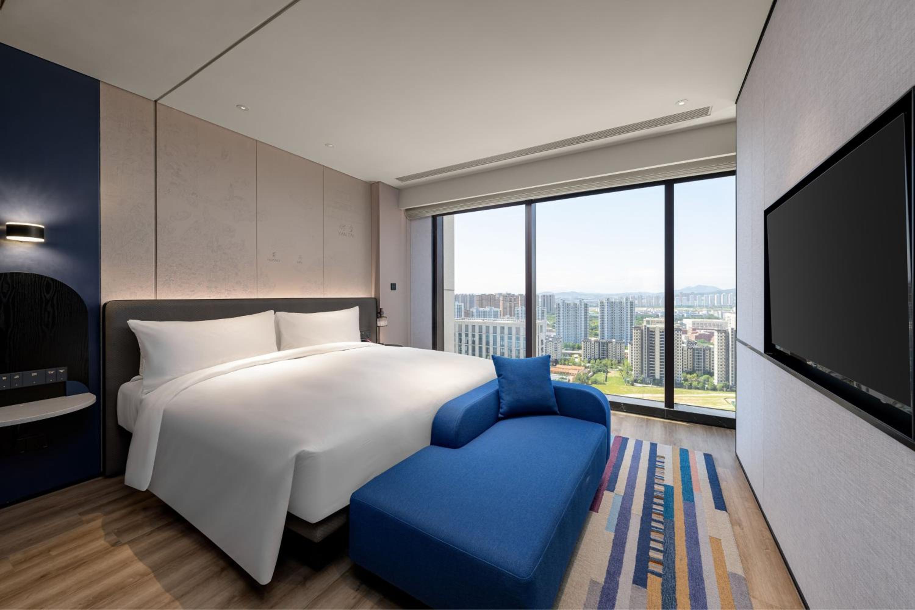 Yantai Vacations - Aloft Yantai - Property Image 11